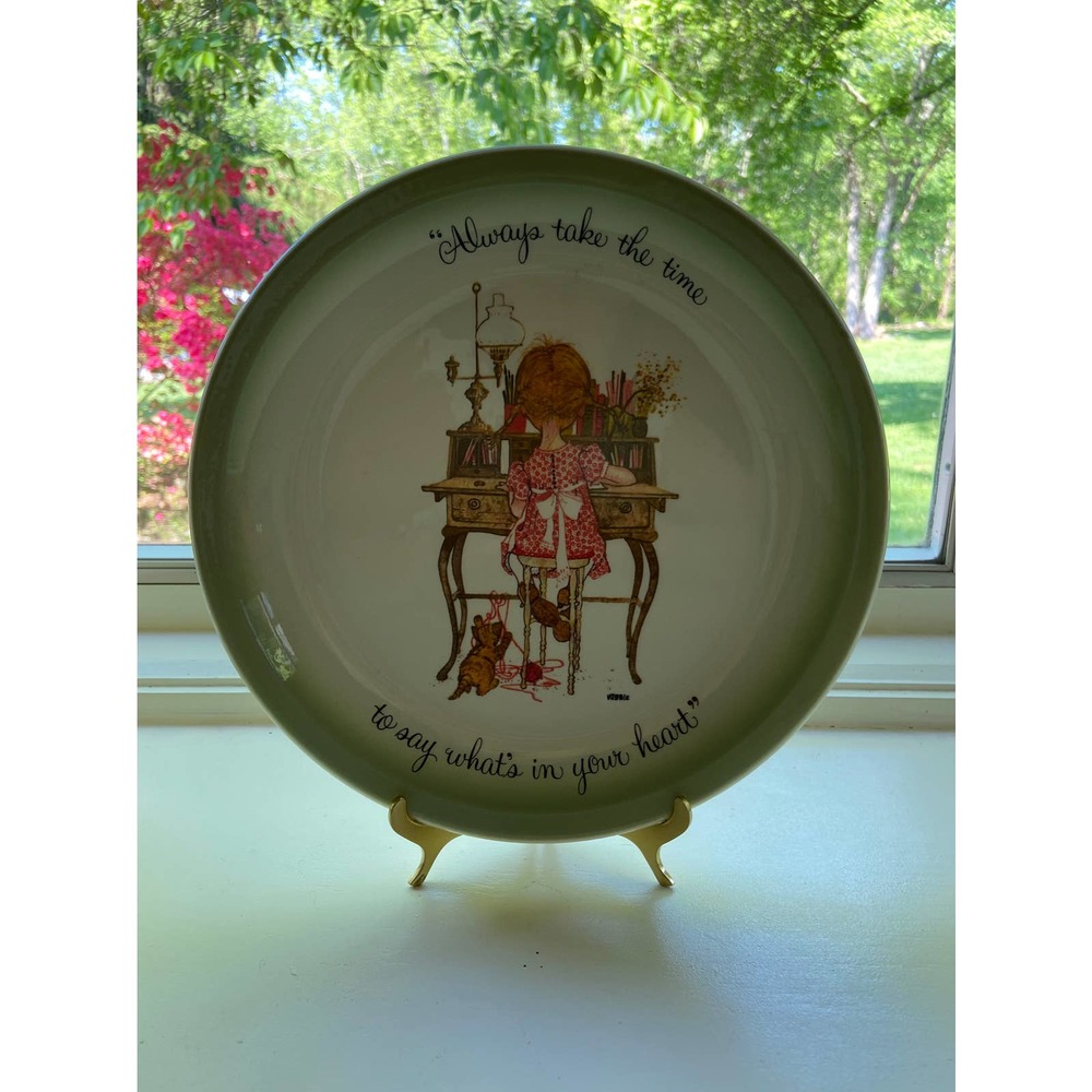 Holly Hobbie American Greetings “A Little Patience” Collectors Plate 1972